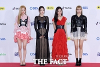  블랙핑크, 영국서 K팝 걸그룹 새 역사 썼다