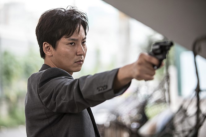 김남길은 영화 무뢰한 찍을 당시 과도기였다고 밝혔다. /영화 무뢰한 스틸