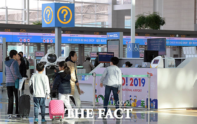 하나투어와 모두투어 등 주요 대형 여행사의 실적이 네 달 연속 하락세를 기록하며 부진의 늪에서 좀처럼 벗어나지 못하고 있다. /더팩트 DB
