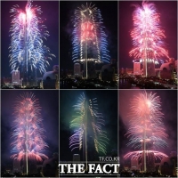 [TF포토] 화려한 불꽃에 휩싸인 롯데월드타워