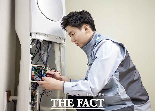 삼성전자서비스는 올여름 에어컨 고장에 따른 고객 불편을 덜기 위해 이달 말까지 진행 예정이었던 에어컨 사전점검 서비스를 오는 6월 14일까지로 연장 시행한다고 7일 밝혔다. /삼성전자서비스 제공