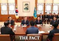  [TF초점] 靑·한국당 힘겨루기…'협치 정국' 난망