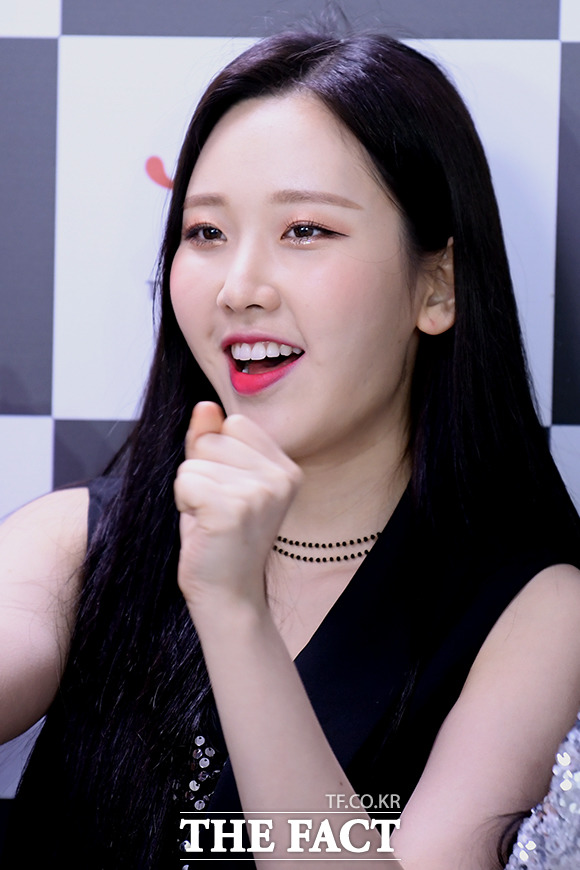 그룹 모모랜드 나윤이 코 염증으로 급히 귀국했다. /이선화 기자