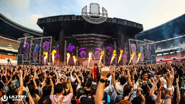 UMF KOREA 주최 측인 유씨코리아는 소비자 얼리버드 티켓은 환불이 어렵다며 현재 소비자보호원에 환불 불가 규정에 대한 자료를 제출했다고 밝혔다. 소비자보호원 측은 빠르면 다음주 초쯤 결과가 나온다고 말했다. /울트라 뮤직 페스티벌 홈페이지 캡처