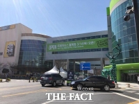  창고형 할인점 사업, 이마트 '웃고' 롯데 '울고'…엇갈린 희비 왜