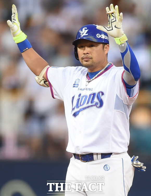 삼성 라이온즈 외야수 박한이 선수가 음주운전에 대한 도의적 책임으로 은퇴글 선언했다. / 더팩트DB
