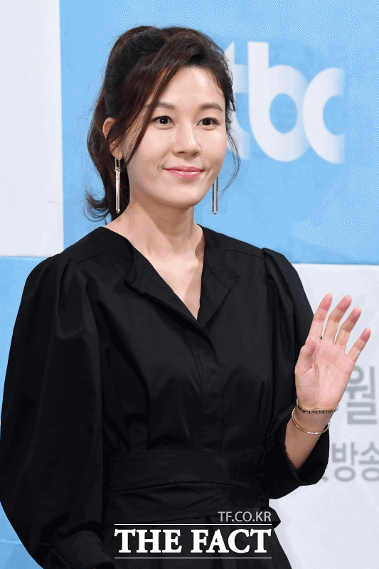 김하늘이 바람이 분다 제작발표회에서 단아한 미모를 뽐냈다. /남용희 기자