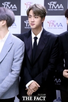  방탄소년단 진, 유니세프 기부금 1억 돌파→'아너스 클럽' 회원