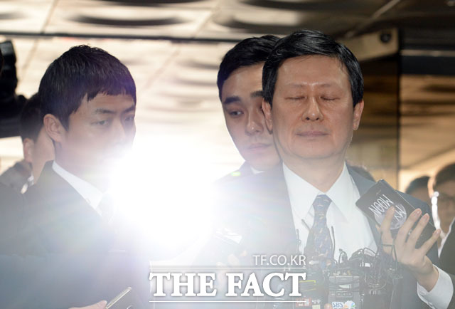 신동주 전 부회장은 경영권 회복과 신격호 명예회장의 후견인 관련 소송에서 잇달아 패하고 있다. /더팩트 DB