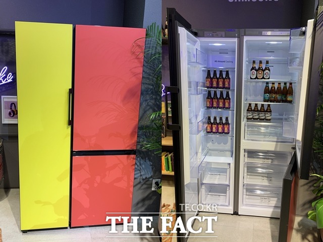 비스포크 냉장고의 특징은 다양한 구성과 조합이 가능하다는 점이다. 1도어, 2도어 냉장고를 조합했지만, 높이와 폭이 같아 마치 하나의 가전으로 느껴진다. /강남=서민지 기자