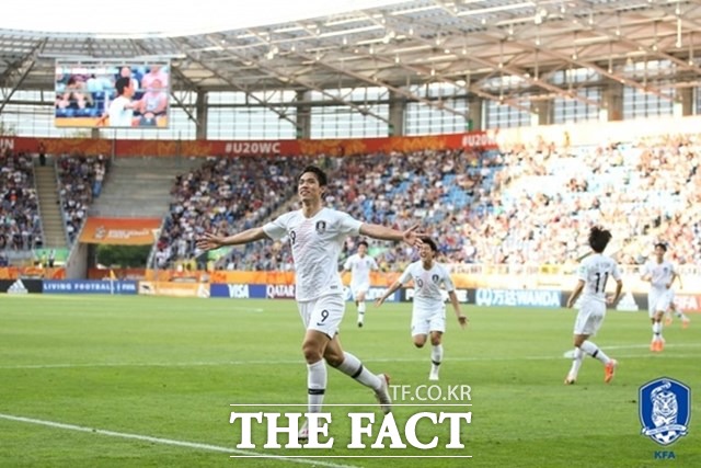 숙명의 한일전에서 결승골을 터뜨린 오세훈이 골세리머니를 펼치고 있다./대한축구협회 제공