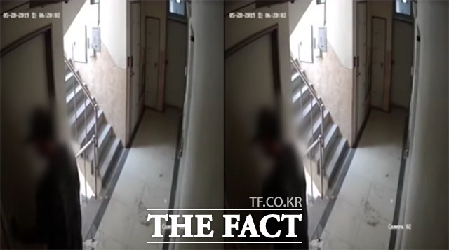 신림동 강간미수 사건의 가해자 조모(30)씨는 피해자가 문을 닫은 후에도 10분간 문앞을 서성이며 초인종을 누르는 등 위협을 가했다. /CCTV 영상 캡쳐