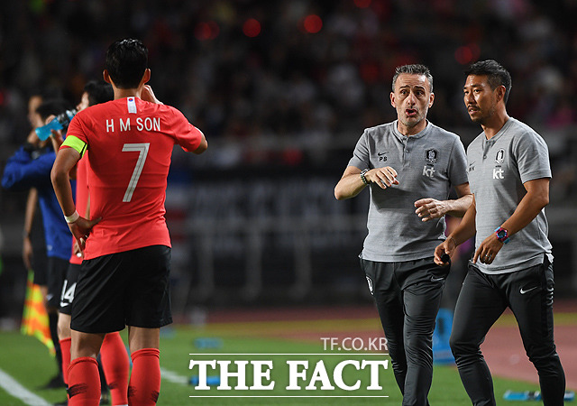 7일(금) 오후 8시 부산아시아드주경기장에서 펼쳐지는 국가대표평가전 한국(홈)-호주(원정)전을 대상으로 한 축구토토매치 10회차 투표율을 중간 집계한 결과, 17.10%만이 대한민국의 승리를 예상했다./더팩트 DB