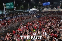  [TF현장] '결승전 응원엔 치맥!' 유통업계도 '잠 못 드는 축구의 밤'