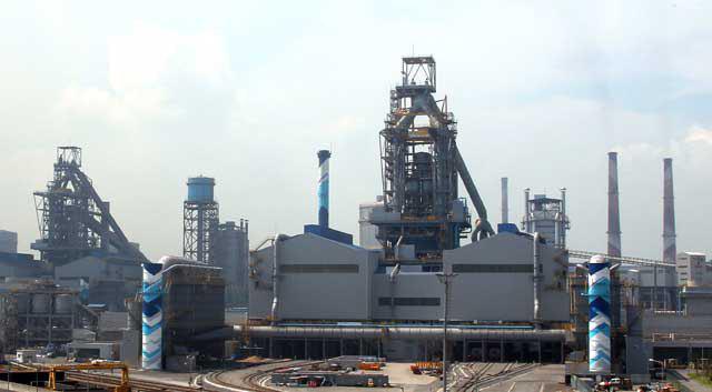 충남도는 지난달 30일 현대제철 당진제철소(사진) 2고로에 대해 브리더 개방에 따른 오염물질 무단 배출 행위를 이유로 조업정지 10일 처분을 확정했다. /현대제철 제공
