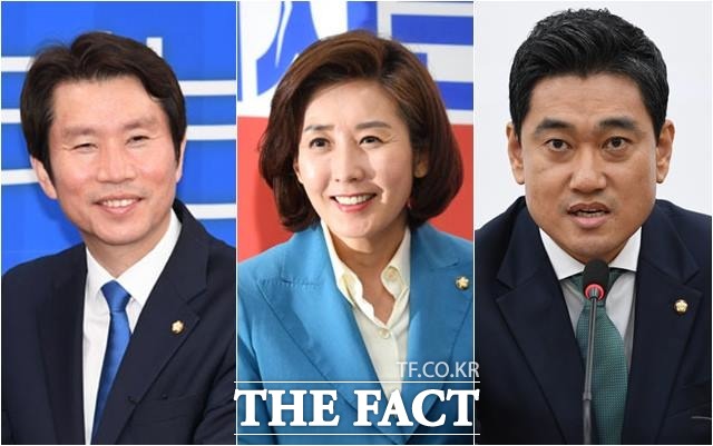 국회 정상화를 위한 여야 3당 원내교섭단체 이인영 민주당·나경원 한국당·오신환 바른미래당 원내대표(왼쪽부터) 협상이 사실상 결렬됐다. 이런 가운데 바른미래당과 민주평화당·정의당 등은 국회 단독 소집요구서를 제출할 계획을 밝혔다. /남윤호 기자