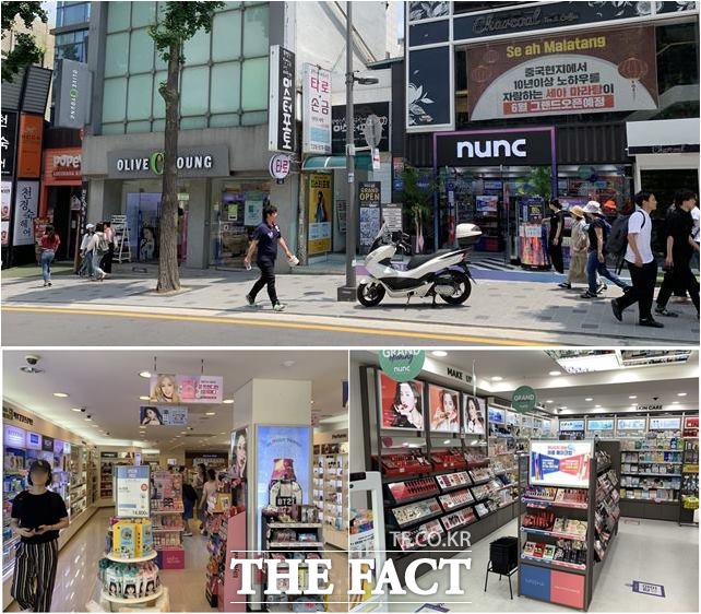 눙크 이대점 왼편에 올리브영이 자리하고 있다. 그러나 두 곳의 분위기는 상반된 모습이었다. 올리브영에는 10여 명의 손님들이 물건을 둘러보고 있었으나 같은 시각 뭉크에는 손님이 한 명도 없었다. 위쪽은 올리브영과 눙크가 나란히 있는 모습. 아래는 왼쪽부터 17일 오전 올리브영 이대점, 눙크 이대점 내부 모습. /대현동=이민주 기자