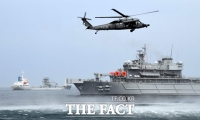 [TF포토] 해·공군-해경, '합동 대규모 해상 조난자 합동 탐색구조훈련'