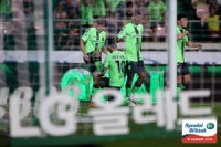 [축구토토] 승무패 22회차 축구팬 77% '리그 선두 전북, 수원 상대로 완승'