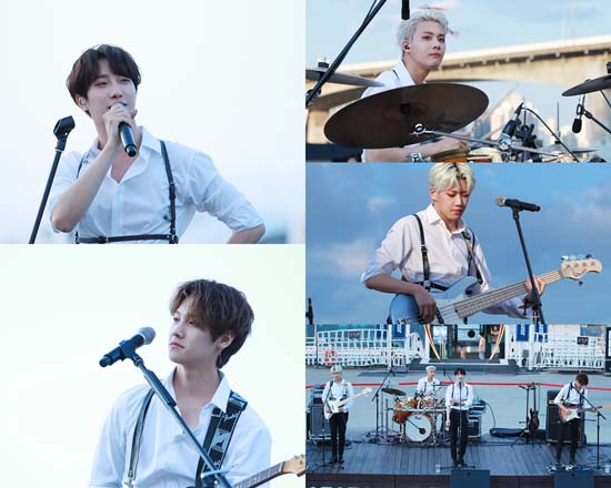 밴드 아이즈는 지난 23일 한강에서 버스킹 공연을 펼쳤다. /뮤직K엔터테인먼트 제공