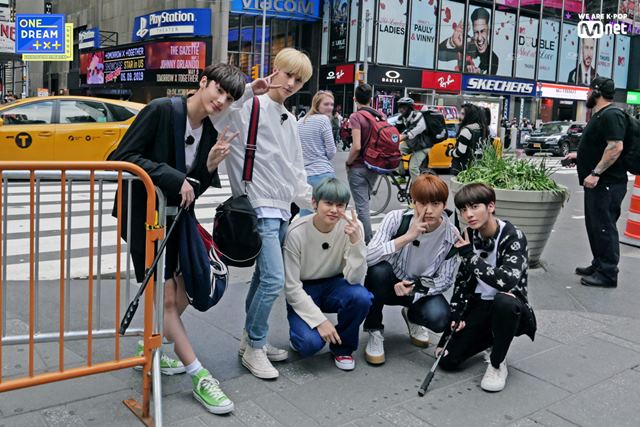 투로모우바이투게더의 데뷔 첫 리얼리티가 방송된다. /Mnet