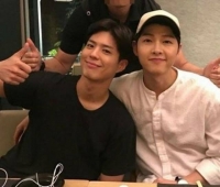  [송혜교-송중기 파경] '송중기와 눈물 우정' 박보검, 어쩌다 불똥