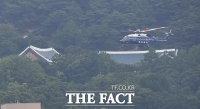 [TF포토] DMZ 향하는 문재인 대통령 전용 헬기