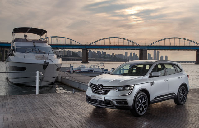 르노삼성자동차가 전월, 전년 동월 대비 모두 성장한 6월 내수 판매 성적표를 내놨다. 사진은 QM6의 부분변경 모델 더 뉴 QM6. /르노삼성자동차 제공