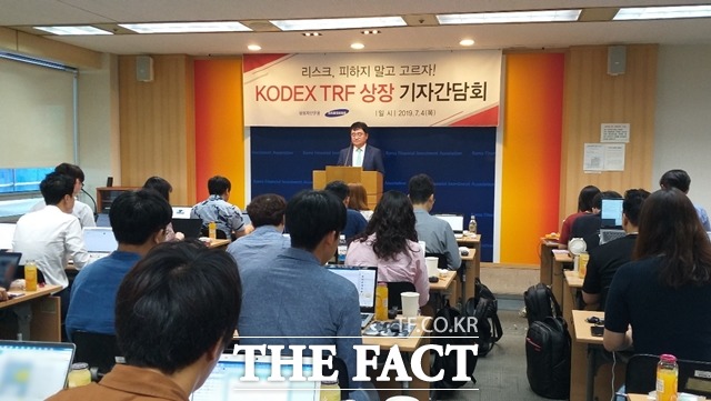 문경석 삼성자산운용 패시브운용본부 상무는 KODEX TRF 시리즈는 투자자 위험성향별 맞춤형 펀드로 국내 자산운용업계 최초로 출시했다고 말했다. /여의도=지예은 기자