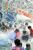  [오늘의 날씨] 중부, 푹푹찌는 더위…구름 많고 곳곳에 비