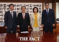 [TF포토] 의장실에 모인 교섭단체 원내대표