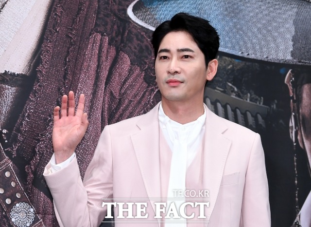 배우 강지환이 성폭행 혐의로 긴급체포돼 조사를 받았다. /이동률 기자