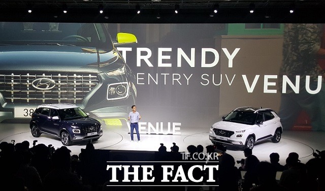 이광국 현대차 국내영업본부장은 베뉴는 실용적인 SUV이자 인생의 첫 번째 차, 혼라이프를 즐기는 동반자로서 최고의 선택이 될 것이다며 연간 판매 목표로 1만5000대를 제시했다.