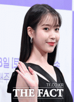  [TF움짤뉴스] 이지은, 평생 숙박권 획득하고 싶은 '호텔 사장님 미모'