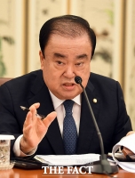 [TF포토] 취임 1주년 소회 밝히는 문희상 의장