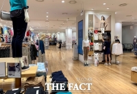  [TF현장] '불매운동 오래 못갈 것' 기름 부은 일본 유니클로, 고객 발길 '뚝'