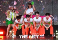  [TF현장] '샤워' 노라조, 정녕 '엽기·병맛'의 한계는 없는 건가요?(영상)