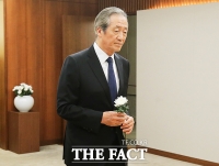 [TF포토] 고 정두언 전 의원 빈소 향하는 정몽준