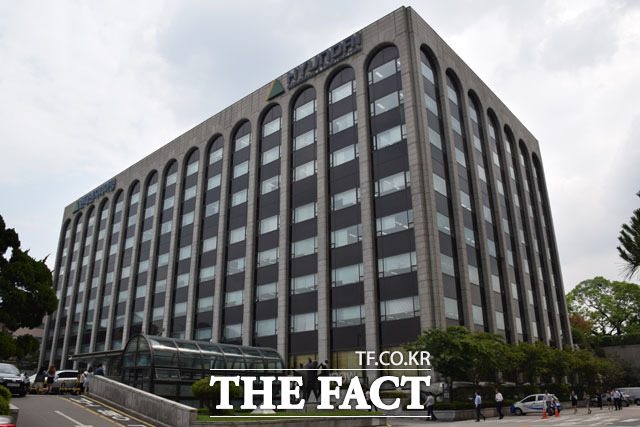 현대건설이 상반기 실적으로 영업이익이 4503억 원, 매출액이 8조 5595억 원, 당기순이익이 3482억 원을 기록했다. /더팩트 DB