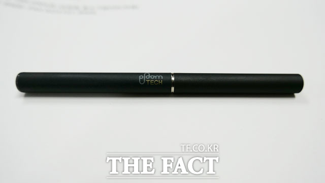 JTI코리아의 하이브리드형 전자담배 플룸테크는 담배 냄새를 감소시킨 게 특징이다. /더팩트 DB