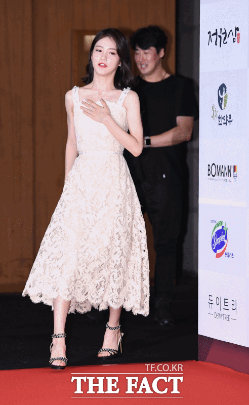 신예은이 올해의 브랜드 대상 시상식에 참석하고 있다. /임세준 기자