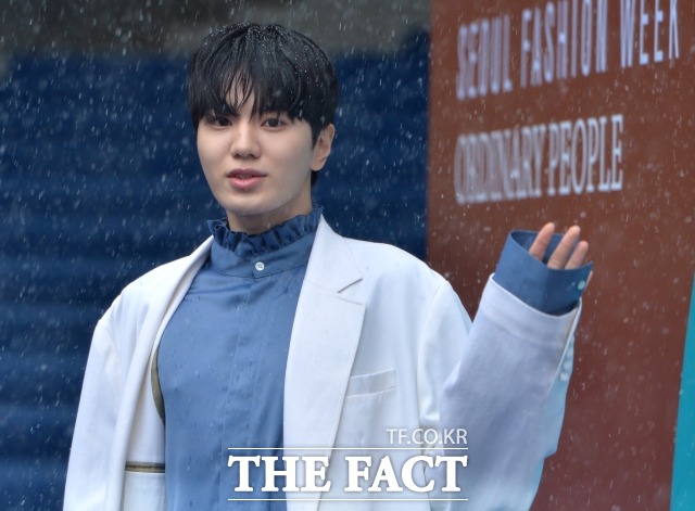 인피니트 성종이 뒤늦게 입대 소식을 알리며 팬들에게 인사를 전했다. /더팩트DB