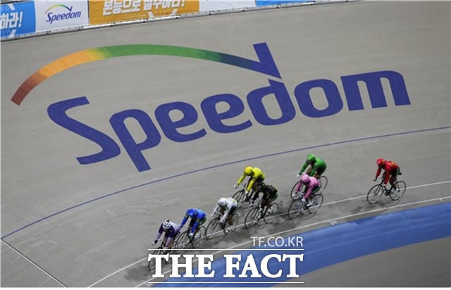 높은 습도와 무더위가 기승을 부리는 본격적인 여름철에는 체력과 컨디션 관리에 뛰어난 선수를 주목할 필요가 있다고 전문가들은 조언한다./경륜경정총괄본부 제공