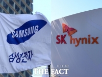  [TF확대경]삼성전자 '정공법'·SK하이닉스 '감산'…반도체 업계 상반된 대응