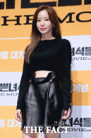  [TF움짤뉴스] 김아중, 머리부터 발끝까지 '블랙 시크'