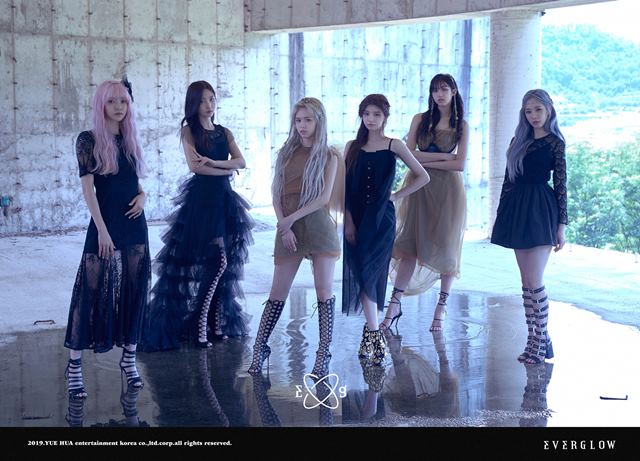 에버글로우가 신곡 HUSH(허쉬)를 발표한다. /위에화 엔터테인먼트