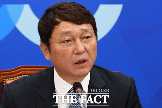 최재성 더불어민주당 일본경제침략대책 특별위원회 위원장은 지난 5일 일본 도쿄의 방사능이 기준치보다 4배 이상 검출됐다며 일본 전역을 놓고 여햄금지지역을 확대해야 한다고 본다며 일본 내 여행금지구역을 검토할 것을 주장했다. /국회=남윤호 기자