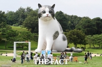 [TF포토] ‘올림픽공원에 나타난 초대형 고양이’