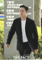  '구하라 폭행' 최종범, 집행유예 3년…성범죄 혐의는 무죄 판결