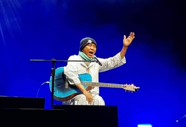 지난달 24일 인천문화예술회관에서 힘내라 김철민 콘서트가 개최됐다. 가수 한여름, 김연택, 성국, 진달래, 신성, 천재원 등이 출연했다. 김철민도 공연 말미 무대에 올랐다. /김철민 페이스북 제공